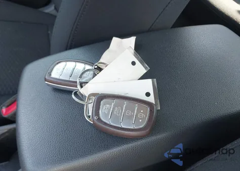 2019 Hyundai Elantra Value Edition из США, поврежденный, VIN 5NPD84LF2KH461109